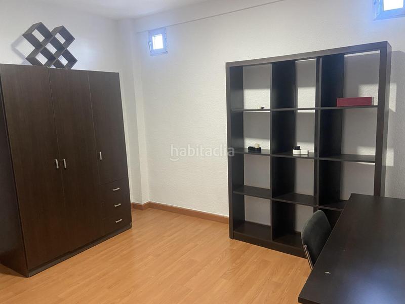 Foto f31125a5-4a42-4a0e-b6fb-986b7e9244b9. Appartamento in calle calle de luis valenzuela 2 in Córdoba