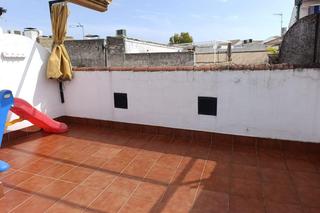 Casa a Calle jesus del calvario 31. Buscas el hogar perfecto para tu familia en una ubicación tranqu