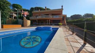 Xalet a Calle el madroñal 68. Magnífica vivienda en plena sierra de córdoba