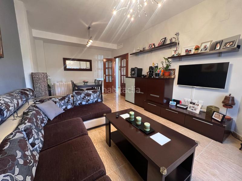 Foto 0af034a3-a907-4038-903f-8ef145428378. Xalet amb calefacció aparcament a Victoria (La)