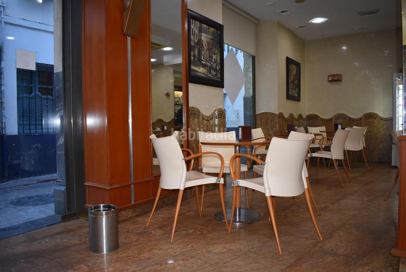 Foto b527f753-e93a-43f3-9771-393246a49756. Casa in calle escultor juan de mesa 10 in casco histórico - ribera - san basilio Córdoba