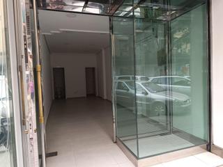 Local Comercial a Avenida VIÑUELA 16