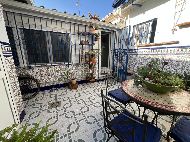Foto f7c36f94-59d5-4e45-8cf9-4a9118917a39. Casa preciosa casa reformada con patio en campo de la verdad! en Córdoba