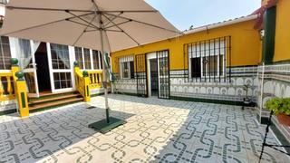 Maison jumelée à Calle anzur 32. Casa adosada villarrubia