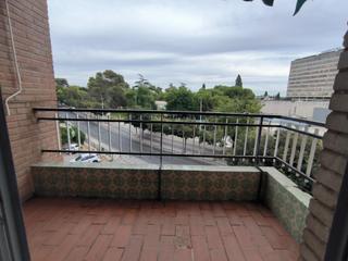 Appartement  Calle pintor greco 8. Amplio y luminoso piso en parque cruz conde con vistas a los jar