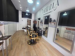 Local Comercial a Calle ingeniero rafael eraso betelu 7. Local completamente preparado para funcionar como barbería