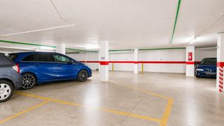 Aparcament cotxe  Calle de pedro lópez 13. Plaza de garaje junto al ayuntamiento