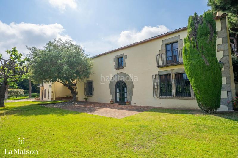 Foto 3a5db8ca-43d1-48b6-b873-d84e6632864c. Country house with fireplace heating pool in Centre Sant Andreu de Llavaneres