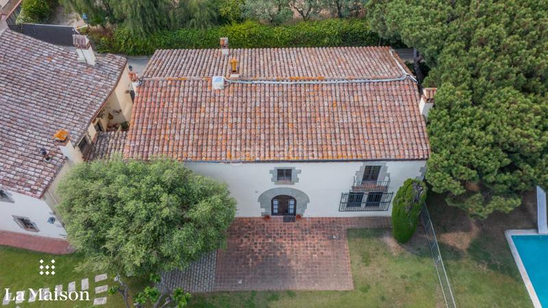 Foto 7fb81ebf-4bb9-4c87-8a85-b5bb2da0d622. Country house with fireplace heating pool in Centre Sant Andreu de Llavaneres