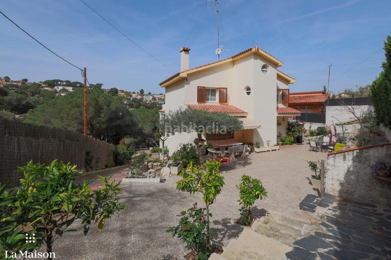 Foto f8543306-9ceb-4cd4-aace-eca2186c886a. House with fireplace heating parking in Urbanitzacions Argentona