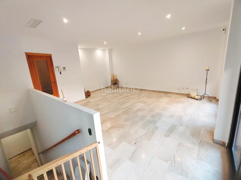 Foto cadf42cf-5e91-4910-ad1c-ff92558b3e2e. Duplex in avinguda de l'estatut 215 in Zona Nord Rubí