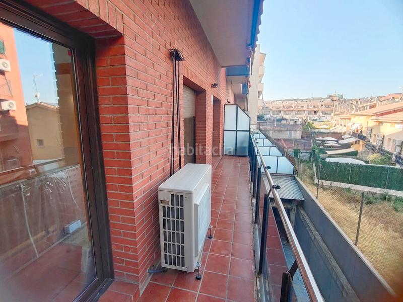 Foto cce6f352-adf8-49f6-a6b9-6bcb9f57470b. Duplex in avinguda de l'estatut 215 in Zona Nord Rubí