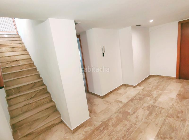 Foto eb7cacd7-c78b-449c-bf72-9b248d1cbf19. Duplex in avinguda de l'estatut 215 in Zona Nord Rubí