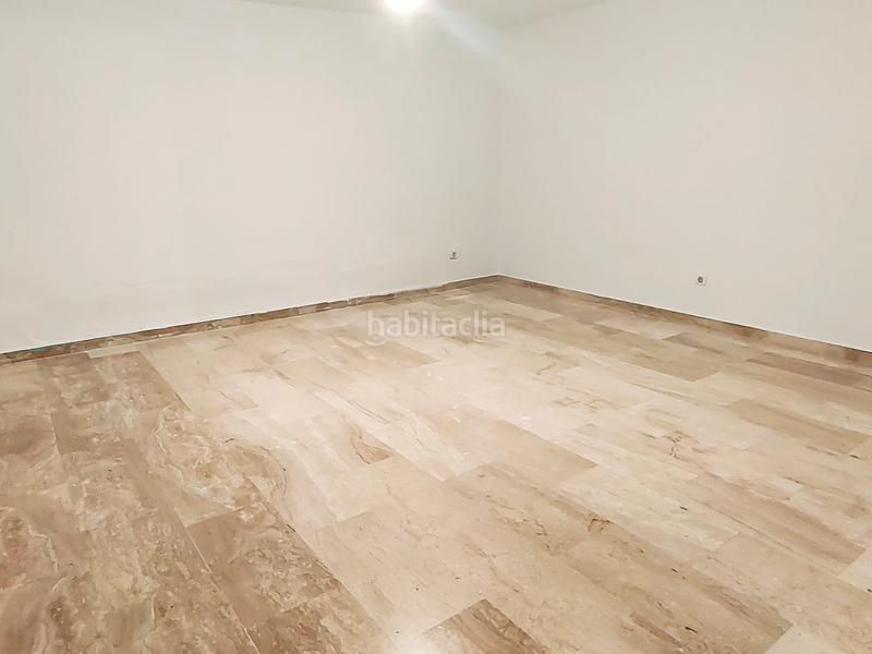 Foto f262ea52-b76a-4722-bbd2-201428d09889. Duplex in avinguda de l'estatut 215 in Zona Nord Rubí