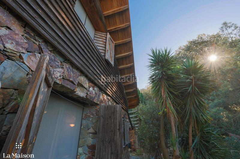 Foto fe65d56f-0860-458c-bed1-d24429784c38. Country house with fireplace heating pool in Canyamars Dosrius