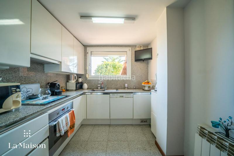 Foto bff09aae-af44-4e86-b259-af81256969fa. Maison jumelée avec cheminée chauffage parking dans Sant Vicenç de Montalt