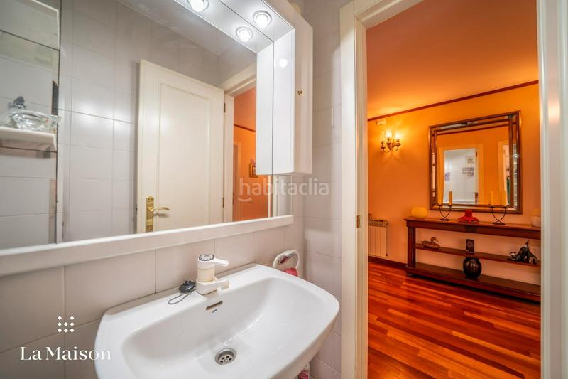 Foto f466abe2-40f5-430e-a19d-a347e417f627. Maison jumelée avec cheminée chauffage parking dans Sant Vicenç de Montalt