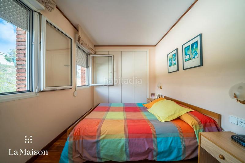 Foto f893abee-eb65-49af-a590-e0c2e0a5ad35. Maison jumelée avec cheminée chauffage parking dans Sant Vicenç de Montalt