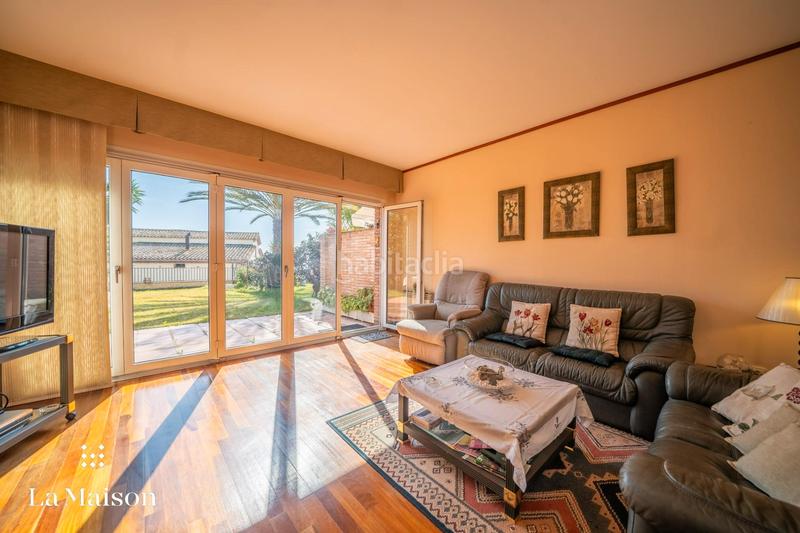 Foto 19fe5cee-c31c-404d-bbbd-bb2541abdc45. Semi detached house with fireplace heating parking in Sant Vicenç de Montalt
