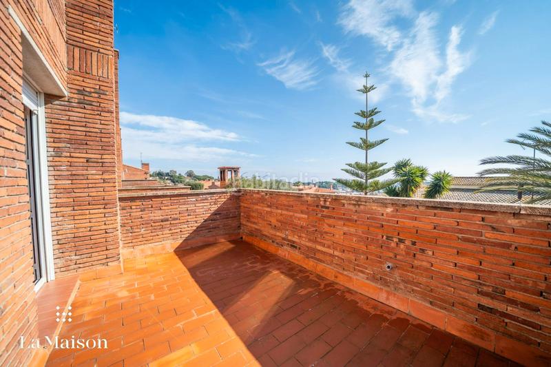 Foto 94e60cac-d32c-4542-b8a4-c9bb6879a402. Semi detached house with fireplace heating parking in Sant Vicenç de Montalt
