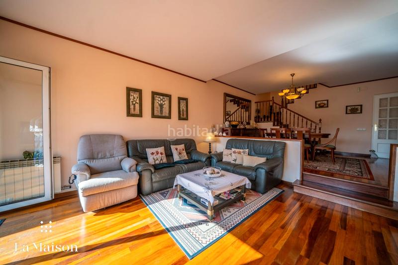 Foto b35f88dd-f64a-45a3-ab1e-c8b4158eb6f6. Semi detached house with fireplace heating parking in Sant Vicenç de Montalt
