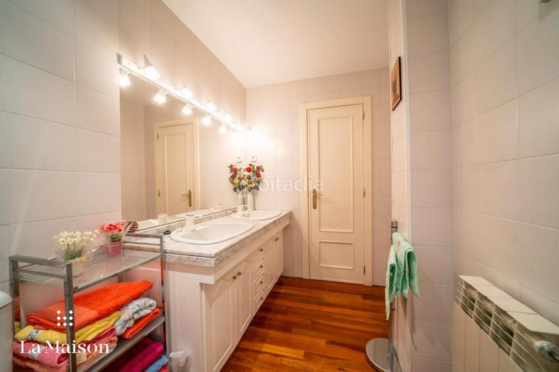 Foto db1a4372-e3a0-4d09-92ac-52c4bda99549. Semi detached house with fireplace heating parking in Sant Vicenç de Montalt