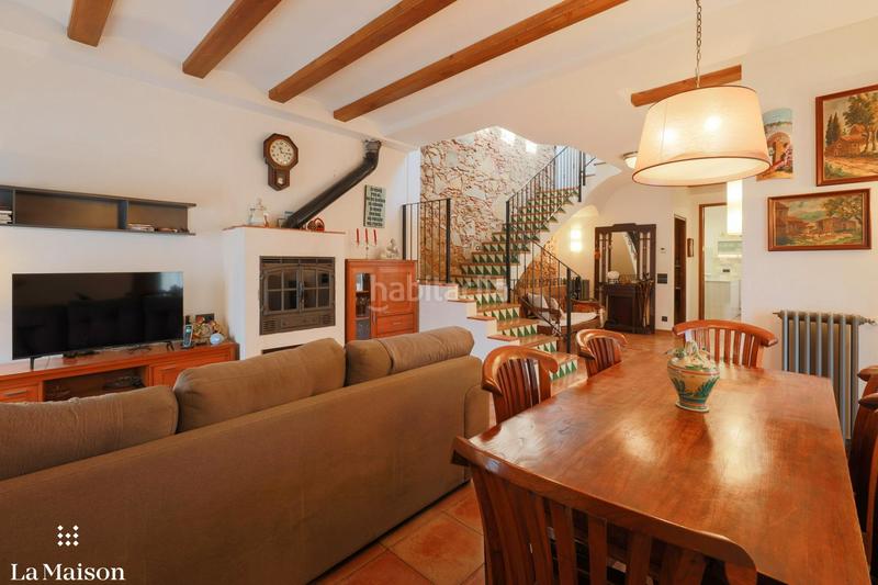 Foto 0d8e1524-c7b0-46ce-9cad-ec9e5c3dece3. Casale con camino riscaldamento in Nucli Urbà Argentona