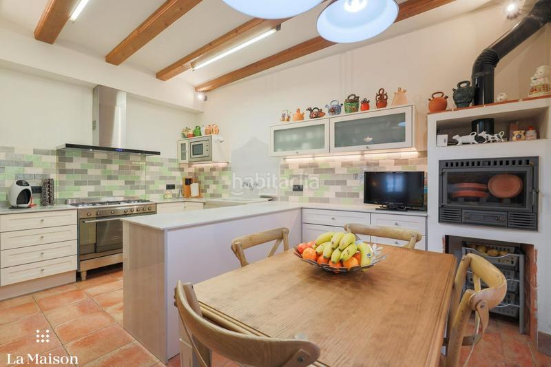 Foto 9d994100-e988-4560-87f4-9649ac9292c0. Casale con camino riscaldamento in Nucli Urbà Argentona