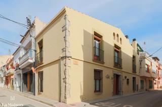 Mas  Carrer anselm clavé