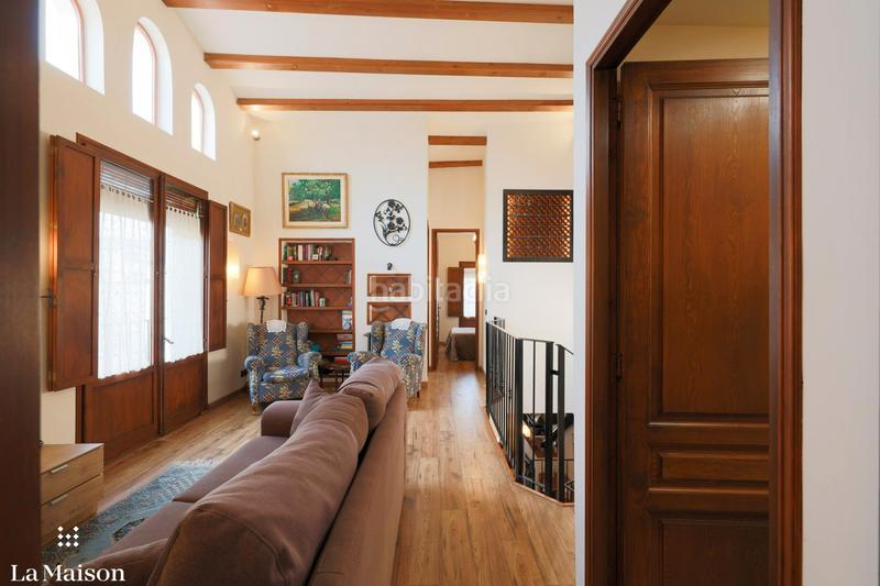 Foto 501b9130-c6d6-4c35-8ee7-3ad77cf9599a. Masia amb xemeneia calefacció a Nucli Urbà Argentona