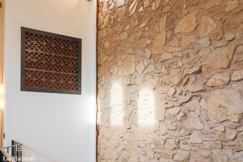 Foto db7ada11-88dc-4268-bed2-a0d9b90a4eff. Masia amb xemeneia calefacció a Nucli Urbà Argentona