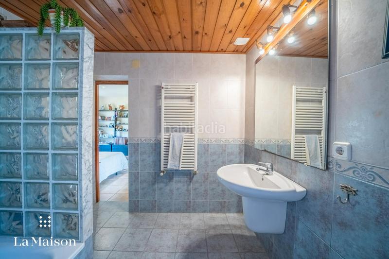 Foto 2e8be7b8-aa09-4a46-b049-6ca3d63fffd6. Chalet with heating parking pool in Urbanitzacions Arenys de Mar