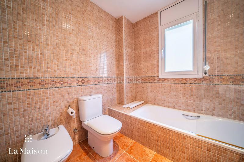 Foto 98b8fd23-b054-4f80-9fa9-e85a59d85513. Chalet with heating parking pool in Urbanitzacions Arenys de Mar