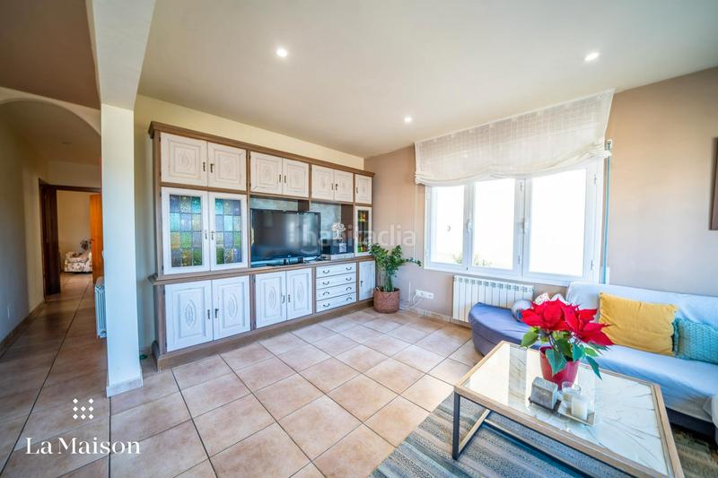 Foto c5408734-021d-4c1d-81bb-9cde2b42110e. Xalet amb calefacció aparcament piscina a Urbanitzacions Arenys de Mar