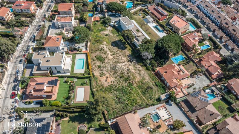 Foto 4324b029-ceff-4574-aa2d-14ea10b2d545. Terreny residencial a Califòrnia-Santa Madrona Masnou (El)