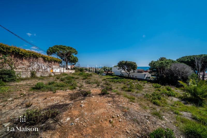 Foto a151cee9-5cfa-49c4-9d16-3a37c7607812. Terreny residencial a Califòrnia-Santa Madrona Masnou (El)