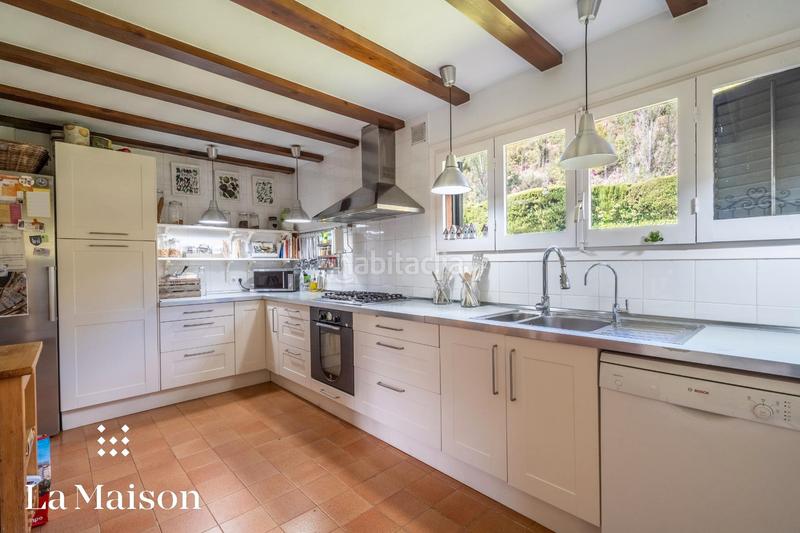 Foto 129a176e-4e2b-415a-9ae8-7437c262870f. Chalet with fireplace heating pool in Arenys de Munt