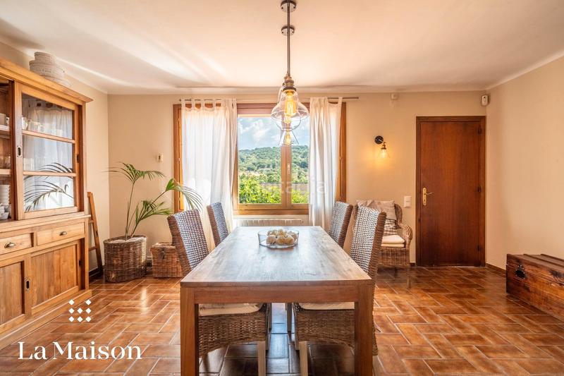 Foto 394cbcd0-cc5e-4233-8f5b-cccb1dc357c2. Chalet with fireplace heating pool in Arenys de Munt