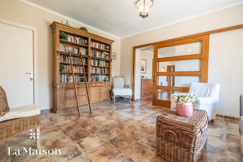 Foto 421bdb32-1075-408f-908b-129da2d4ff43. Chalet with fireplace heating pool in Arenys de Munt