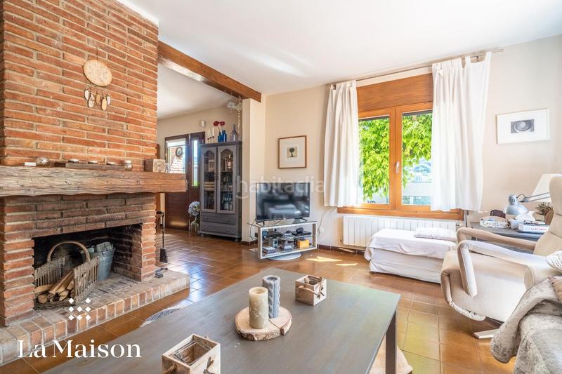 Foto b5e83208-4dad-4120-8ca4-7a456f2875e5. Chalet with fireplace heating pool in Arenys de Munt