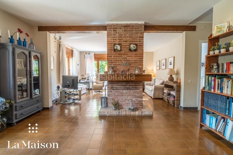 Foto 010f9bd7-75b2-45d8-90f8-f159515a101e. Chalet con camino riscaldamento piscina in Arenys de Munt