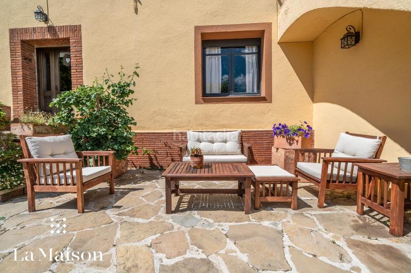 Foto 400d2243-5d93-4a4e-8735-1119e23bb277. Chalet con camino riscaldamento piscina in Arenys de Munt