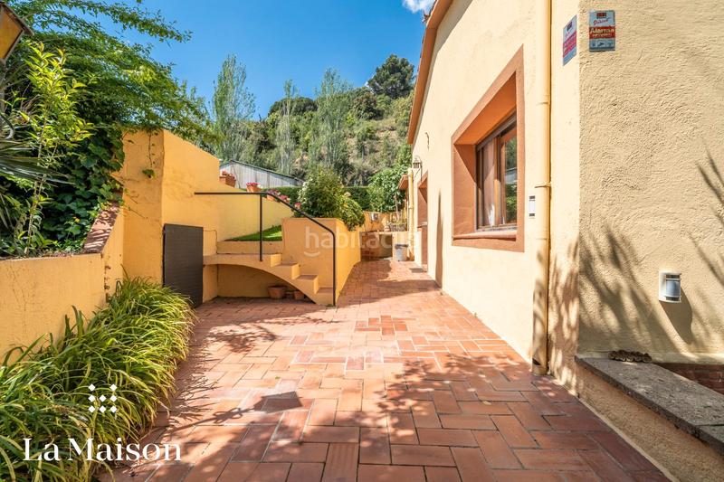 Foto 8a2d5a97-dd14-4aa4-9c72-452e1224d0c0. Chalet con camino riscaldamento piscina in Arenys de Munt