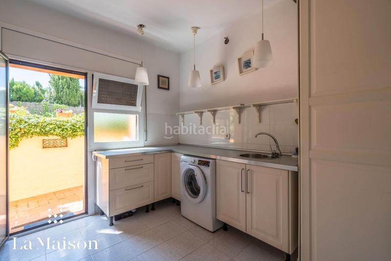 Foto d0aa5aac-a174-4b93-b3dd-afd1935d6a67. Chalet con camino riscaldamento piscina in Arenys de Munt