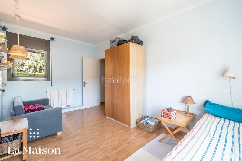 Foto e02652d7-e9a1-49c0-b835-b5cf9d3db29a. Chalet con camino riscaldamento piscina in Arenys de Munt