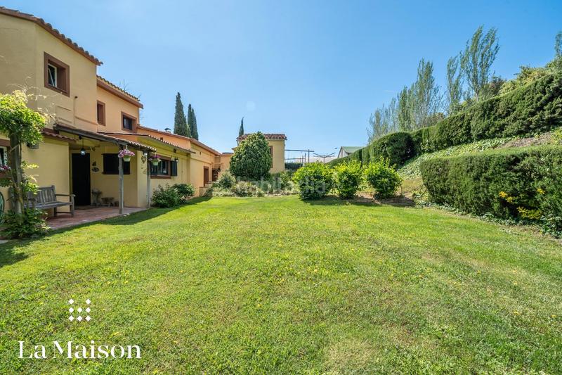 Foto f2496abb-b91a-4165-960a-d4b6ceae3035. Chalet con camino riscaldamento piscina in Arenys de Munt