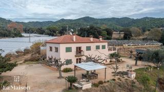 Country house in Carrer Josep Calvet i Móra 19