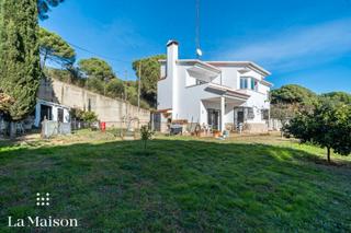 Chalet  Carrer garbí 25