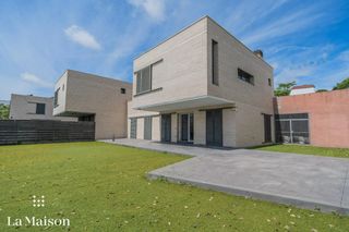 Xalet a Carrer dels Rabassaires 21