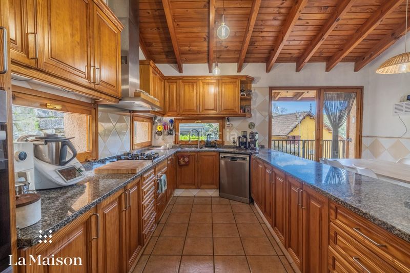 Foto 153e6975-27f5-4982-ab30-7d32fb9a8e8b. Casa amb calefacció aparcament piscina a Canyamars Dosrius